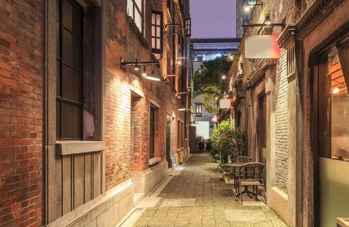 Huangpu Apartment | Sunny Abode复兴苑 3-Bedroom near Xintiandi