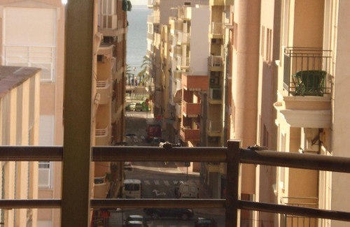 Santa Pola Apartment | Sunny and big apartment in the center, services at three minutes walk, sea view