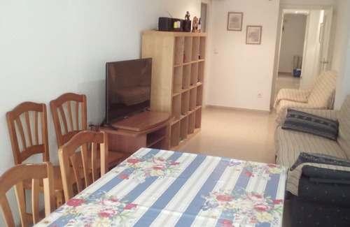 Santa Pola Apartment | Sunny and big apartment in the center, services at three minutes walk, sea view