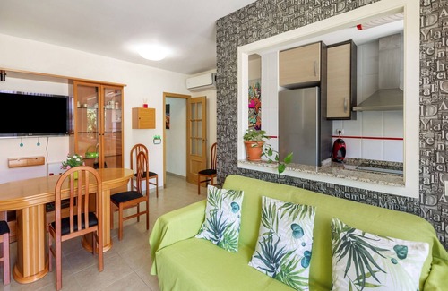 Garrucha Apartment | Sunny Apartment Near Paseo