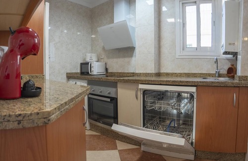 La Trinidad Apartment | Sunny Apartment with Free Parking in Central Malaga
