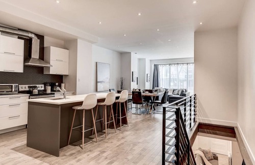 Plateau Mont Royal Apartment | Sunny appartement plateau mont-royal parking 15$