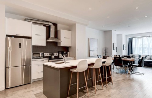 Plateau Mont Royal Apartment | Sunny appartement plateau mont-royal parking 15$