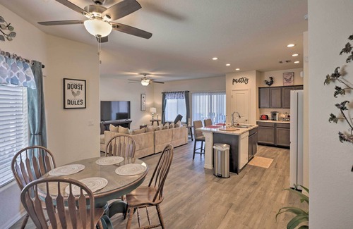 Bullhead City House | Sunny Bullhead City Home w/Patio & Mtn View!