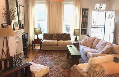 Gowanus House | Sunny, charming duplex in best Brooklyn 'hood