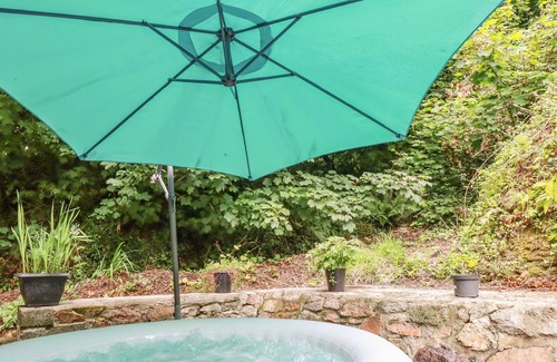 Grampound House | SUNNY CORNER, pet friendly, character holiday cottage in Sticker