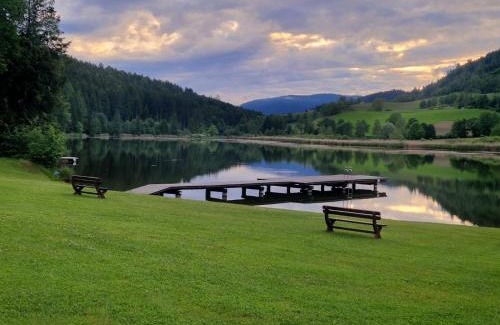 Sankt Urban Apartment | Sunny&Cozy - Maisonette Apartment in See Nähe