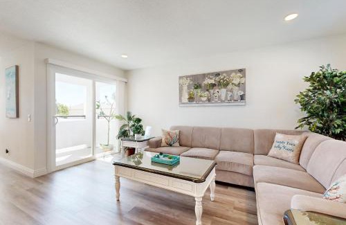 Santa Ana Heights House | Sunny Days