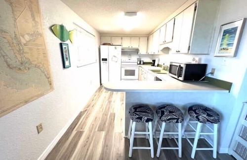 Placida House | Sunny Daze: Beachfront Cottage with private dock on the bay!