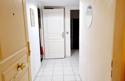 Gambetta Apartment | Sunny Escape