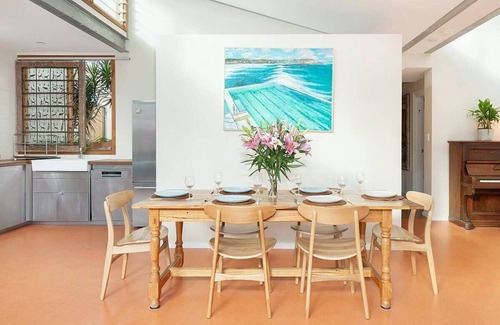 Tamarama House | Sunny Family Beach House