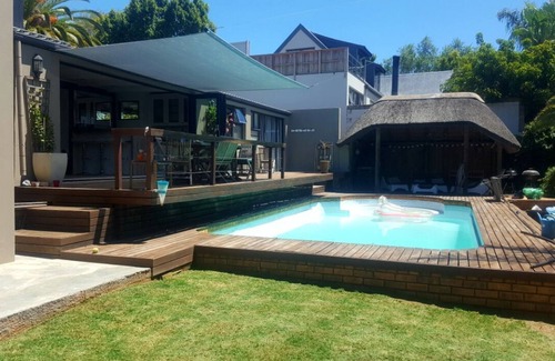 Eikenbosch House | Sunny family home in the winelands
