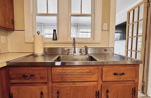 Amherst Other | Sunny Farmhouse Fully Furnished 3bed/2bath