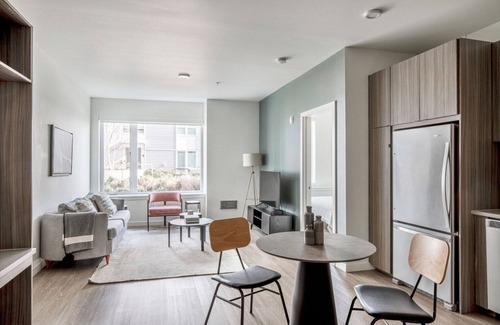 Yesler Terrace Apartment | Sunny First Hill 1BR w/Gym, Roof & Lounge, nr Pioneer Sq, by Blueground