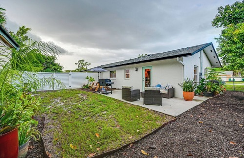 Central Naples House | Sunny Florida Escape w/Patio, Grill & Fire Pit!