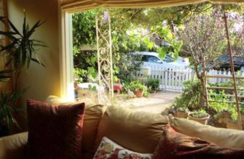Venice House | Sunny French-Country Cottage/Organic Gardens & Outdoor Living