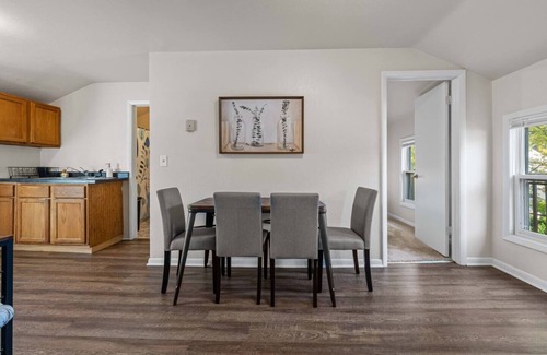 Green Bay Apartment | Sunny, Furnished 2 Bedroom Upper Apt Near Downtown Green Bay