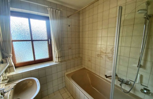 Rettenberg Apartment | Sunny ground floor apartment with terrace and balcony with mountain view, 2 bedrooms,