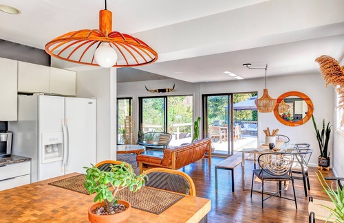 Remsenburg House | Sunny Hamptons Getaway With Pool