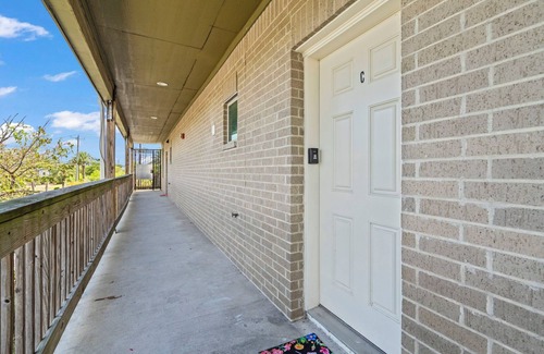 Galveston Condo | Sunny Hidden Retreat C – Ocean Town Gem