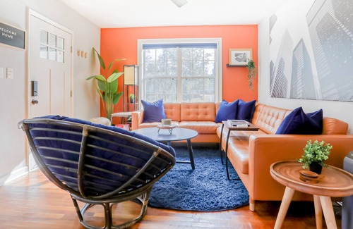 Lakeshore South House | Sunny Home in Lakeshore w/Enclosed Yard, Firepit, Ping-Pong Table - Dogs OK