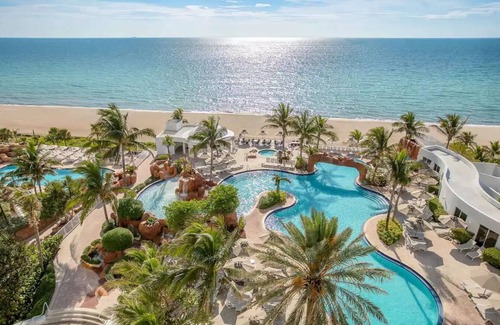 Sunny Isles Beach House | SUNNY ISLES MIAMI - Beach Front Resort