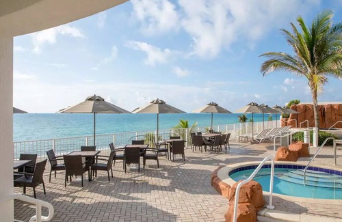 Sunny Isles Beach House | SUNNY ISLES MIAMI - Beach Front Resort