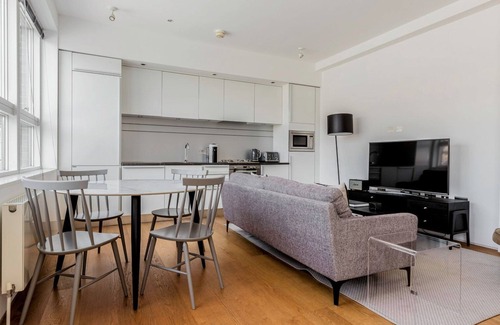 King's Cross Apartment | Sunny King's Cross 1BR, close to KC Station & Tech HQ, by Blueground