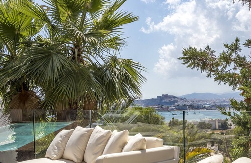 Puig Manya Villa | Sunny Laguna - Ubér Luxury Sea-View Villa