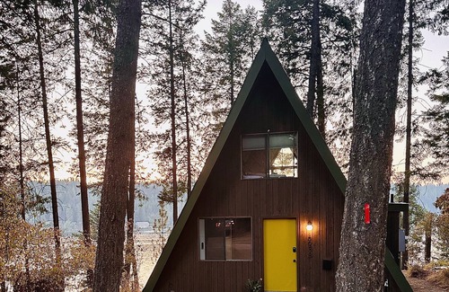 Hayden Lake Cabin | Sunny Lakefront A-Frame cabin, Private dock, sunset views & pet friendly!