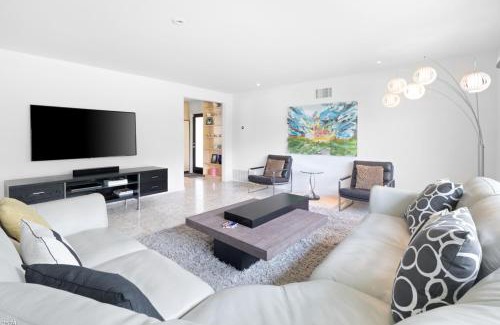 Warm Sands House | Sunny Lands Vacation Home