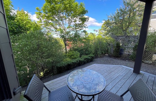 East End House | Sunny Modern Oasis in Portland’s Trendy East End