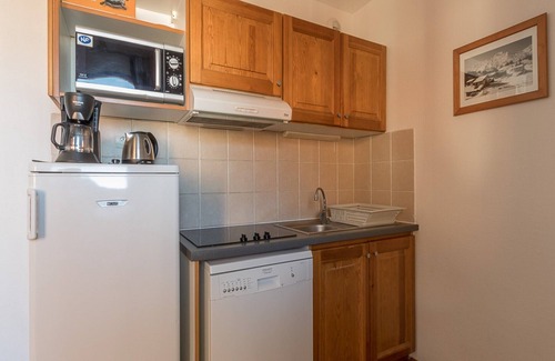 Orcieres-Merlette Apartment | Sunny Mountain Retreat