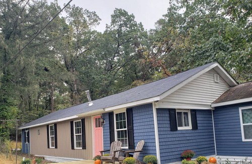 Millville House | Sunny Oaks lodge 4BR 2BA private entire lodge