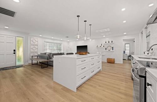 Sarasota Springs House | Sunny Oasis: Bright, Private and Beautiful Retreat!nMagnolia Rentals