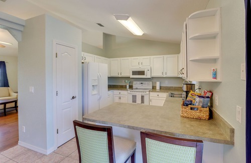 Candler House | Sunny Ocala Home w/Private Pool & Hot Tub!