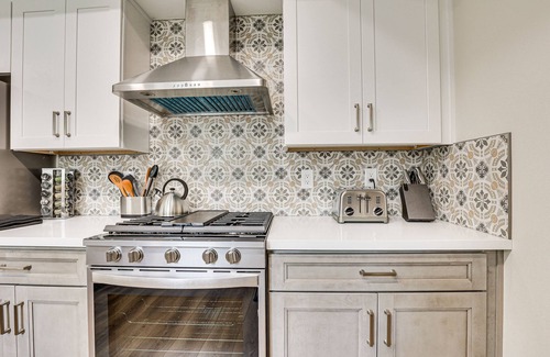 Ivey Ranch - Rancho Del Oro House | Sunny Oceanside Home w/Patio, 5 Mi to Downtown!