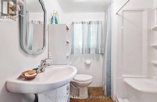 Centre Hastings Cottage | Sunny Pines on the Lake