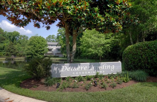 Demere Park Condo | Sunny Pool, 1 mile to the Beach, new TVs, 5 Balconies, and Private Elevator!
