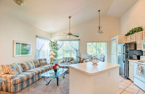 Port Saint Lucie Condo | Sunny Port St Lucie Condo: Golf, Swim & Unwind!