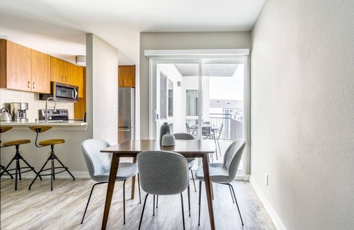 South Redondo Apartment | Sunny Redondo Beach 1BR w/Pool, Gym, steps to Beach, by Blueground