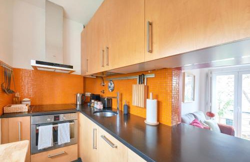 Alvalade Apartment | Sunny Renovated Apt With AC, By TimeCooler