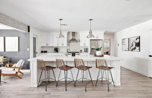 Trail West House | Sunny Retreat