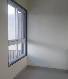 Bhopal House | Sunny Rooftop Escape, Ensuite & Privacy