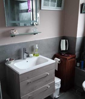 Warrenpoint House | Sunny Rooms near town centre