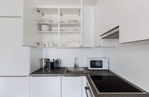 Funfhaus Apartment | Sunny Rudolfsheim-Fünfhaus 2BR w/Terrace & Elev, by Blueground