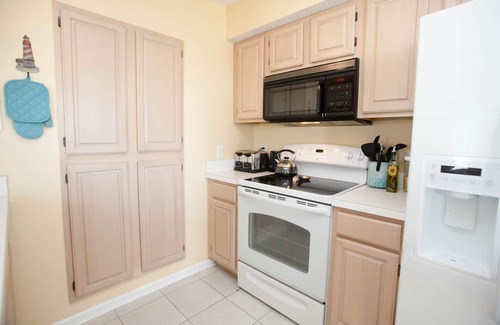 Nags Head House | Sunny's Spot - Cozy Soundside Villa - Hot tub, Beach Club, golf access