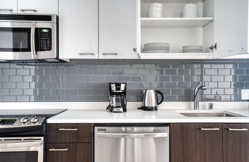 Downtown San Jose Apartment | Sunny San Jose 1BR w/Gym & Pool, good access to 280 & 101, by Blueground