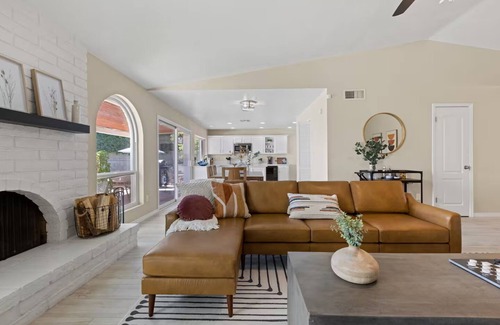 La Paz At Desert Springs House | Sunny Scottsdale Paradise - 4bd/2ba with sparkling pool
