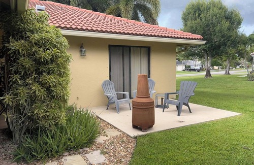 Equestrian Walk House | Sunny South Florida - Walk to WEF & Global Dressage - WiFi included